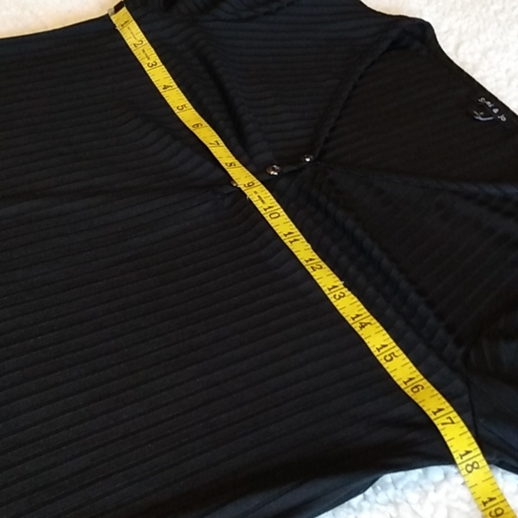 Sami & Jo black ribbed blouse w/ Bell sleeves - Picture 9 of 9